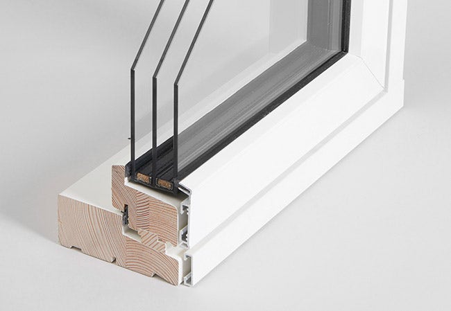 Vast raam in hout/alu met drielaags glas